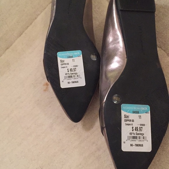 New metallic flats - Picture 3 of 3